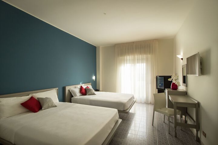 Room 4 of 60