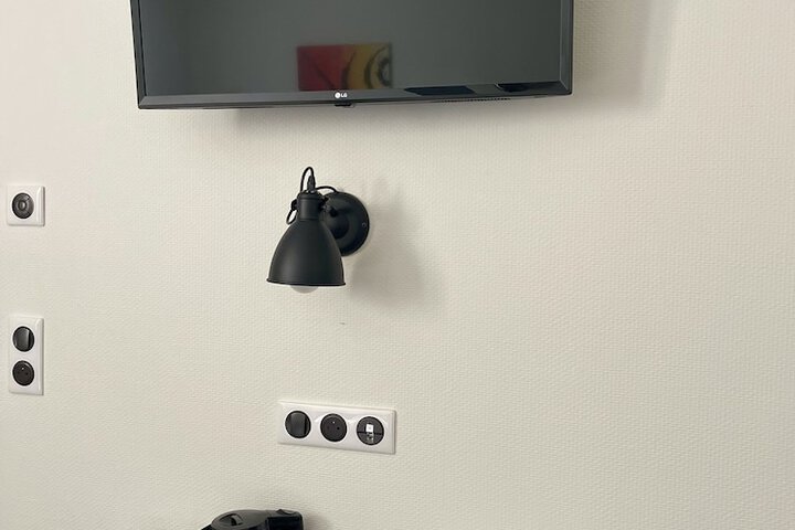 Room 7 of 27
