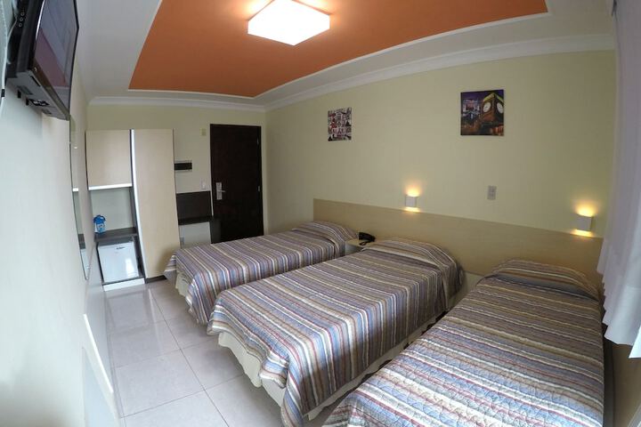 Room 12 of 75
