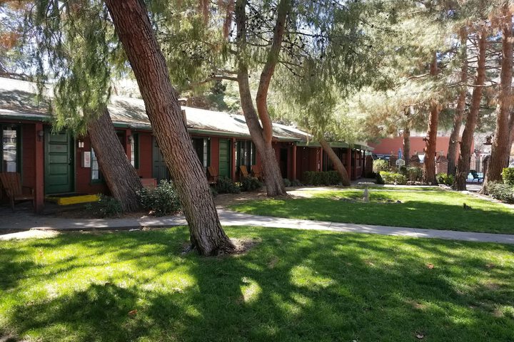 Hotel Exterior 124 of 130