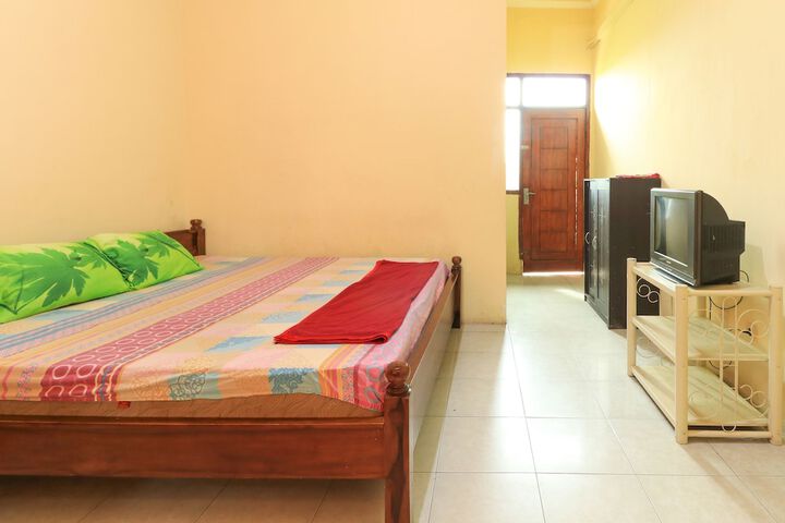 Room 7 of 33