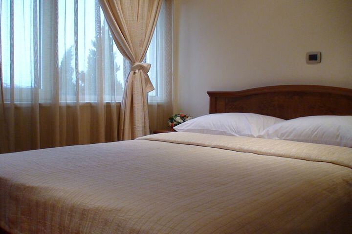Room 7 of 31