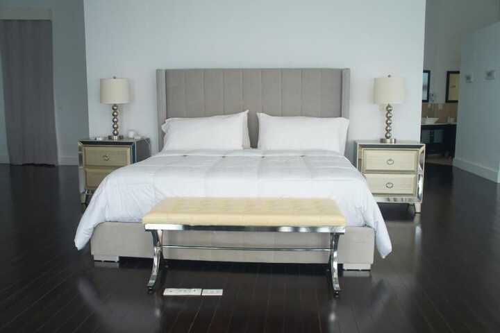 Room 10 of 48