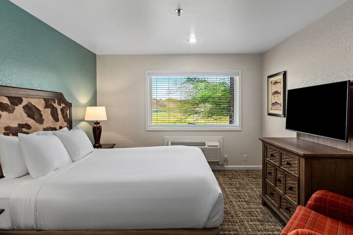 Room 10 of 30