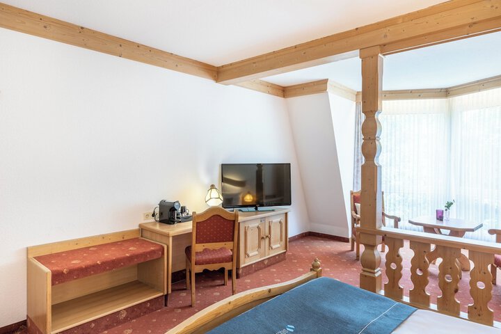 Room 13 of 77