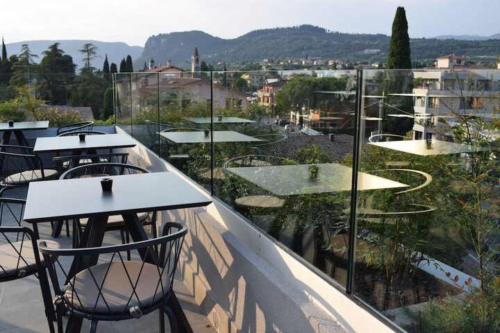 Sundeck 78 of 89