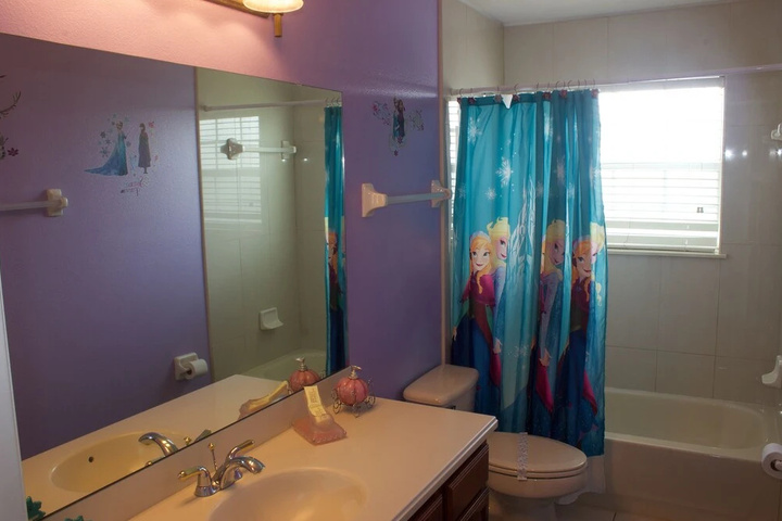 Room 7 of 22