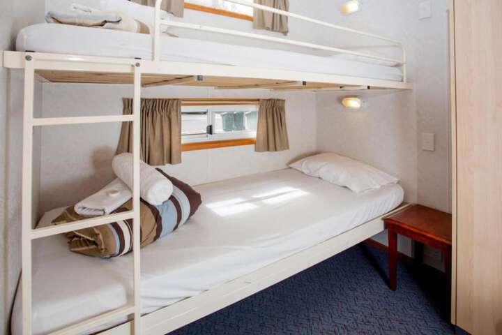 Room 9 of 94