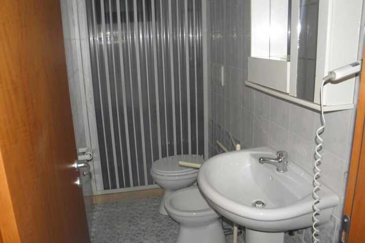 Room 45 of 68