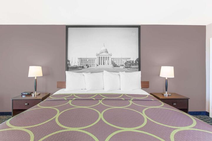 2 Queen Beds (1 of 5)