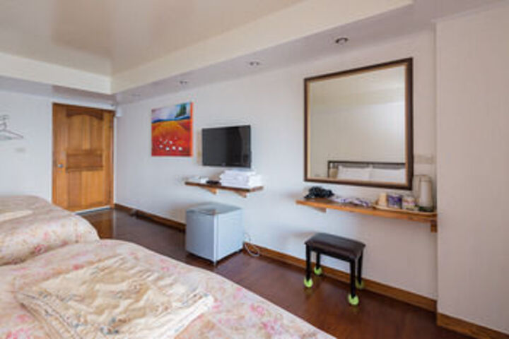Room 44 of 65