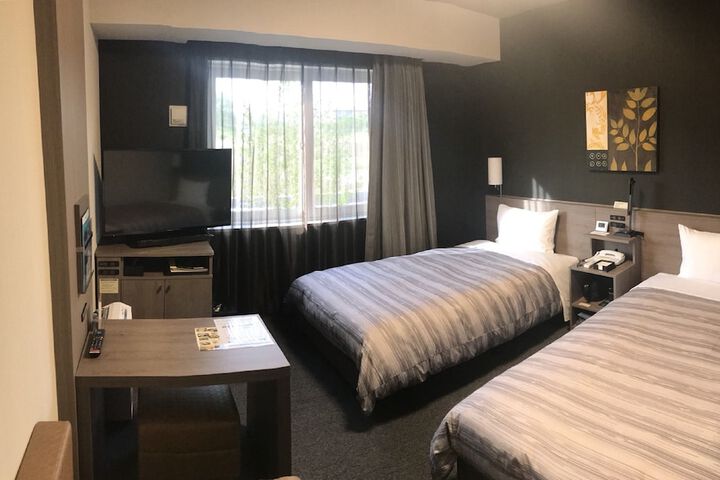 Room 8 of 29
