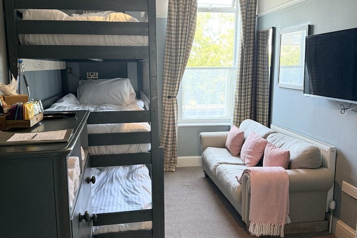 Room 14 of 39