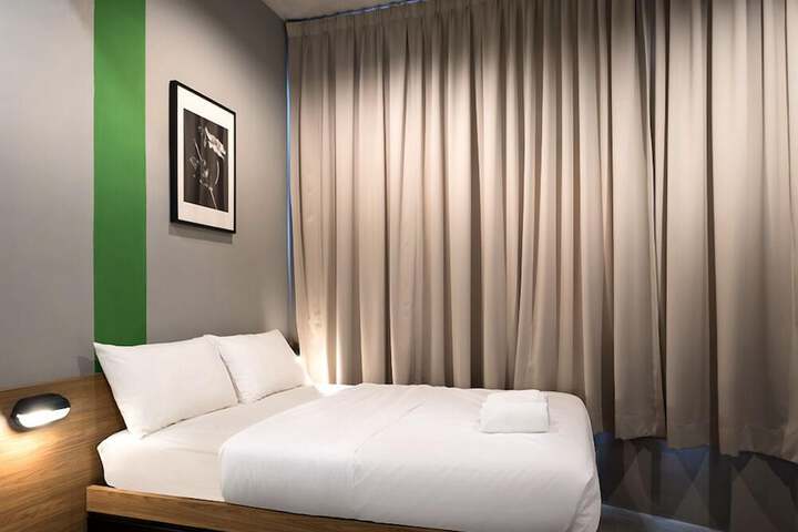 Room 15 of 34