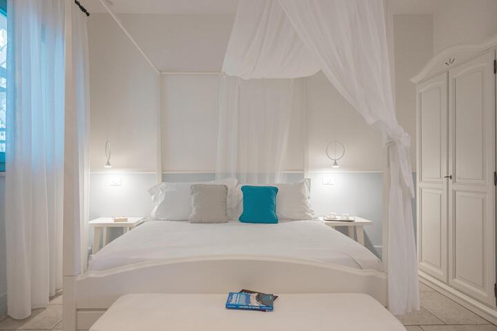 Room 28 of 109