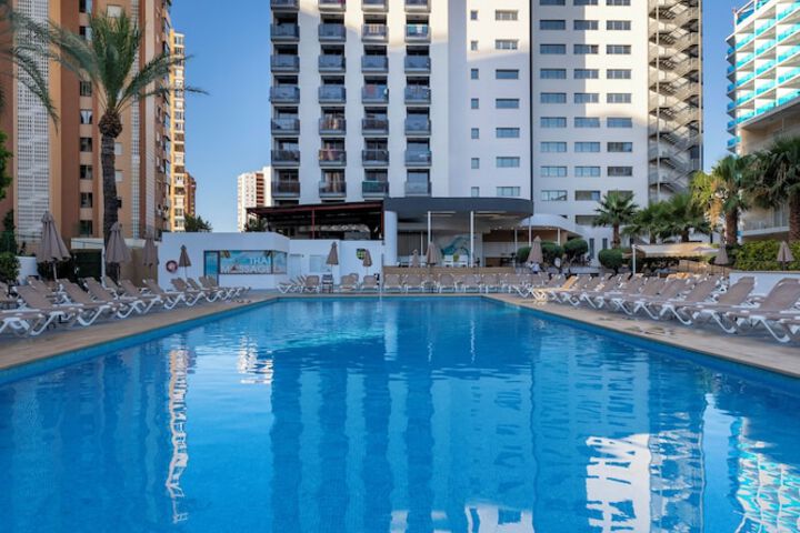 Hotel with Pool