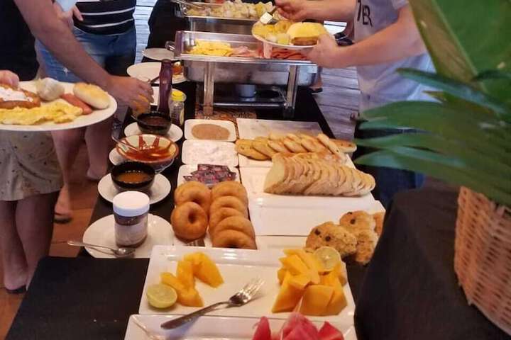 Breakfast/Coffee Service 108 of 131