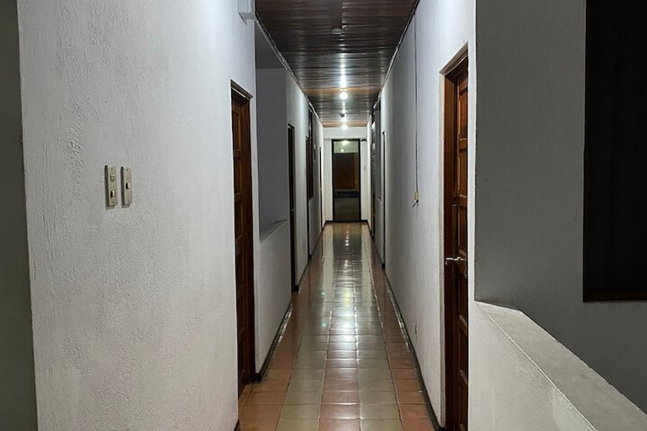 Ballroom/Hall 14 of 18