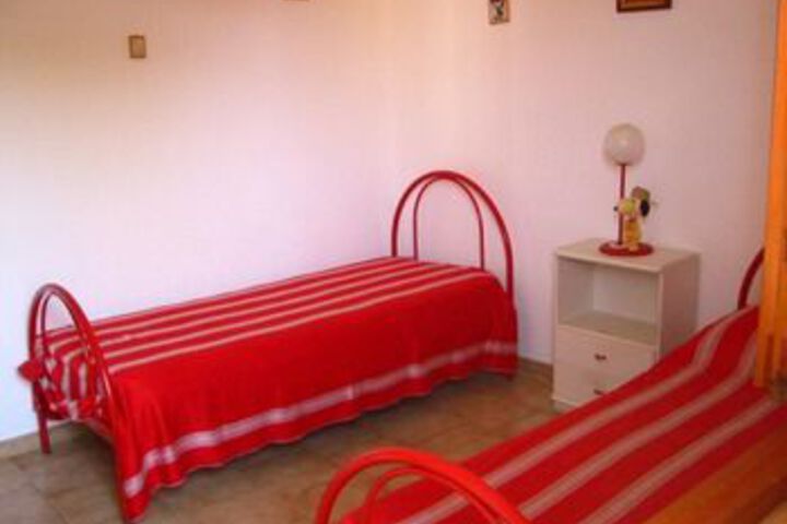 Room 11 of 20