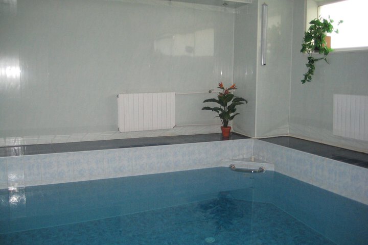 Pool 51 of 82