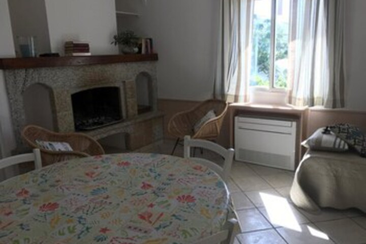 Room 9 of 19