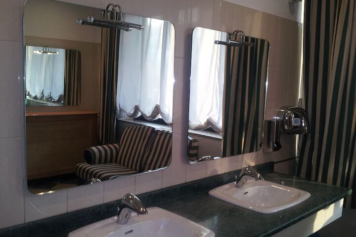 Room 29 of 55