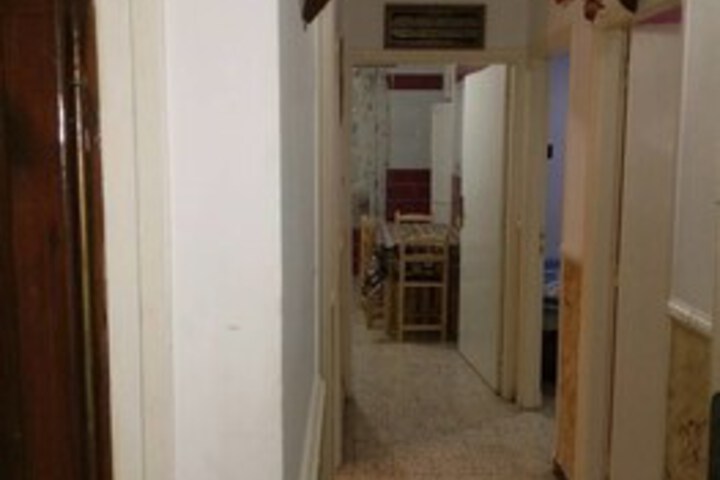 Room 6 of 11