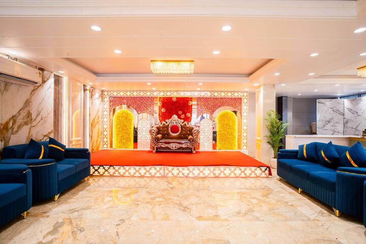 Ballroom/Hall 33 of 49