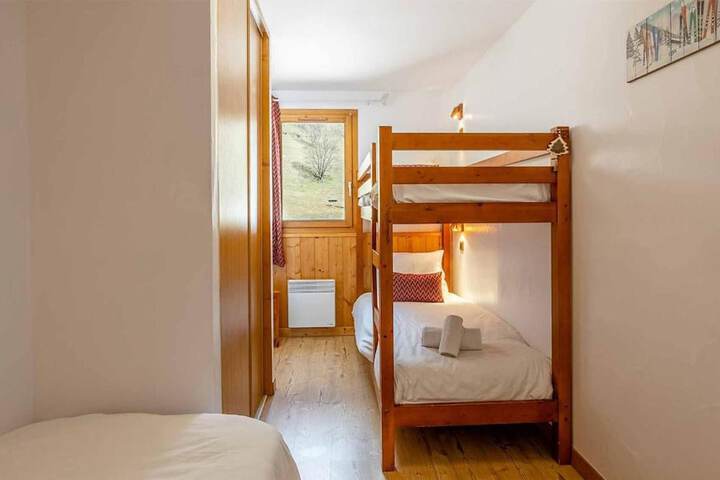 Room 13 of 53