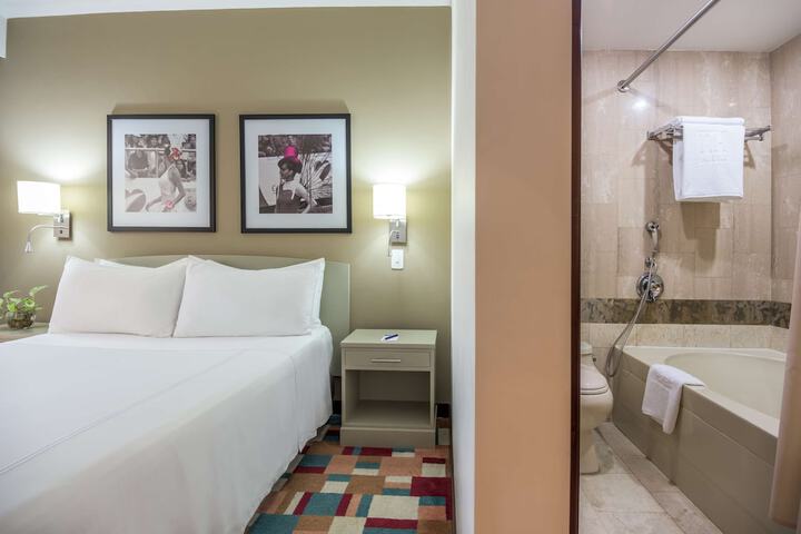 Room 7 of 37