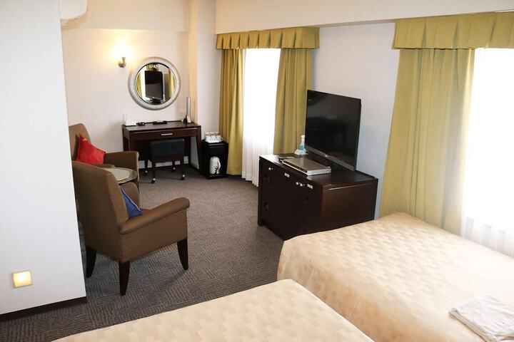 Room 22 of 103