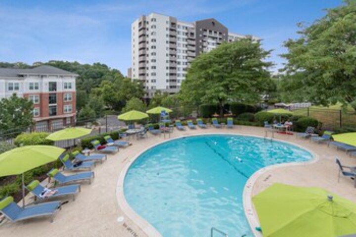 Pool 105 of 307