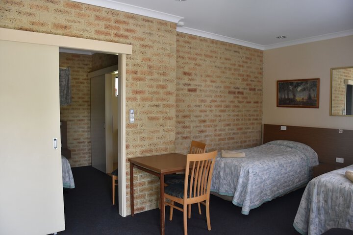Room 15 of 41