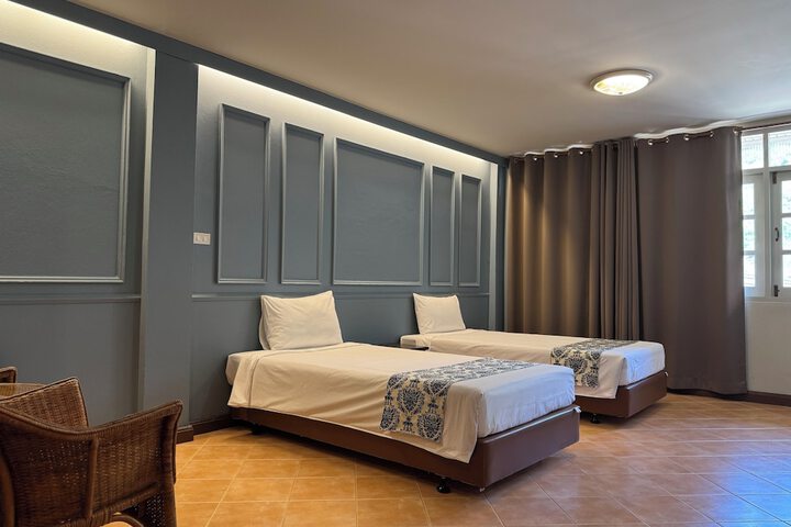 Room 15 of 63