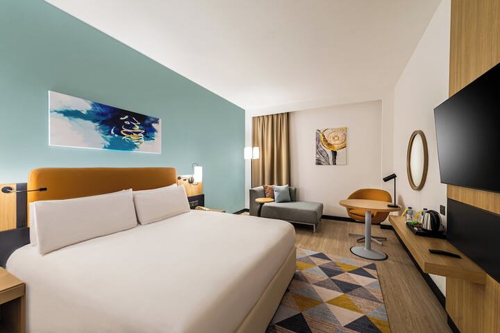 Room 34 of 117