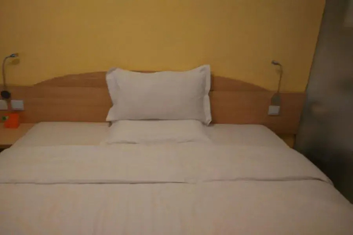 Room 3 of 12