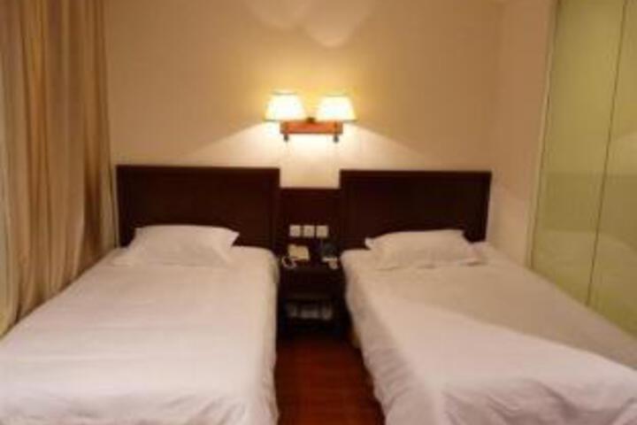Room 22 of 22