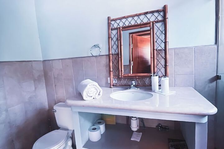 Room 27 of 53
