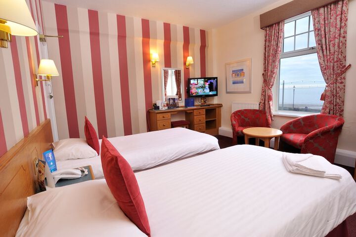 Room 4 of 79