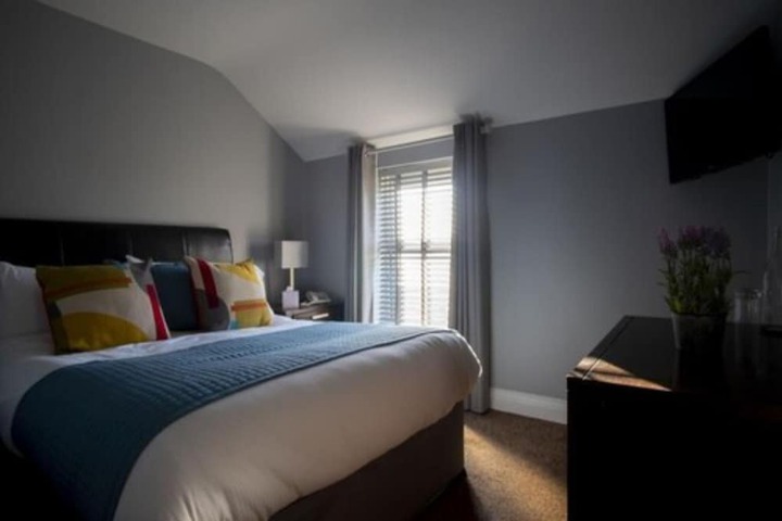 Room 4 of 24