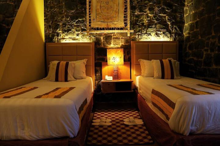 Room 10 of 50