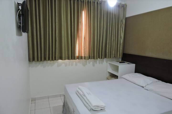 Room 7 of 65