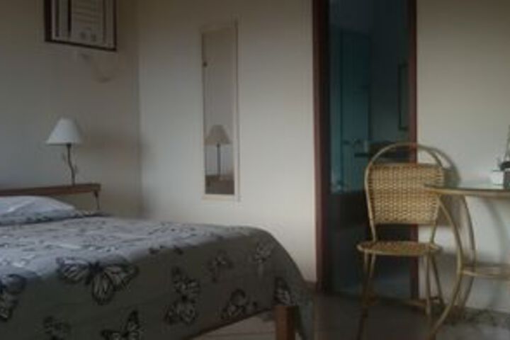 Room 25 of 47
