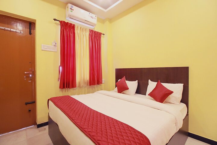 Room 8 of 18