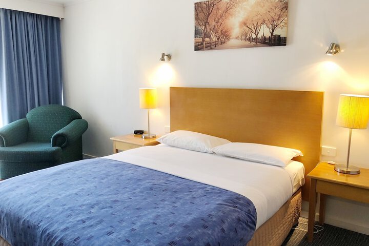 Room 16 of 79