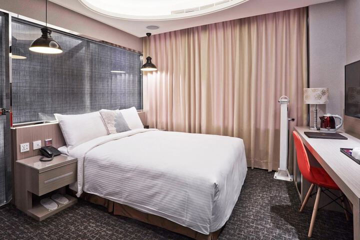 Room 22 of 47