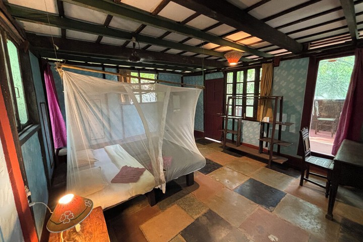 Room 8 of 85