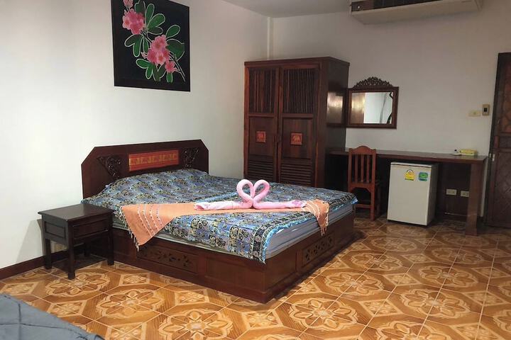 Room 13 of 52