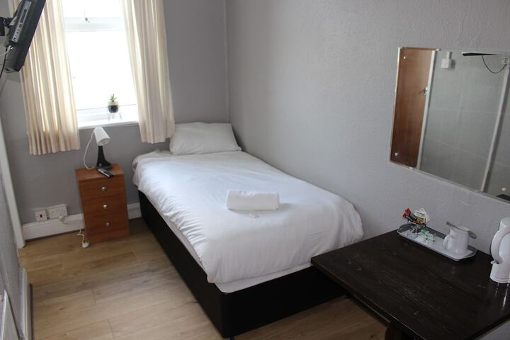 Room 60 of 106