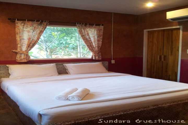 Room 10 of 20